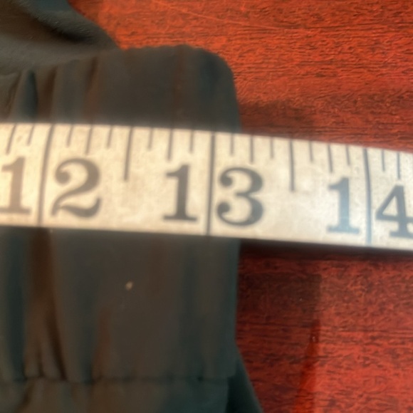 Lululemon On The Fly Pant *28" Dark Olive Sz 2 (First Release) OG - Picture 7 of 8